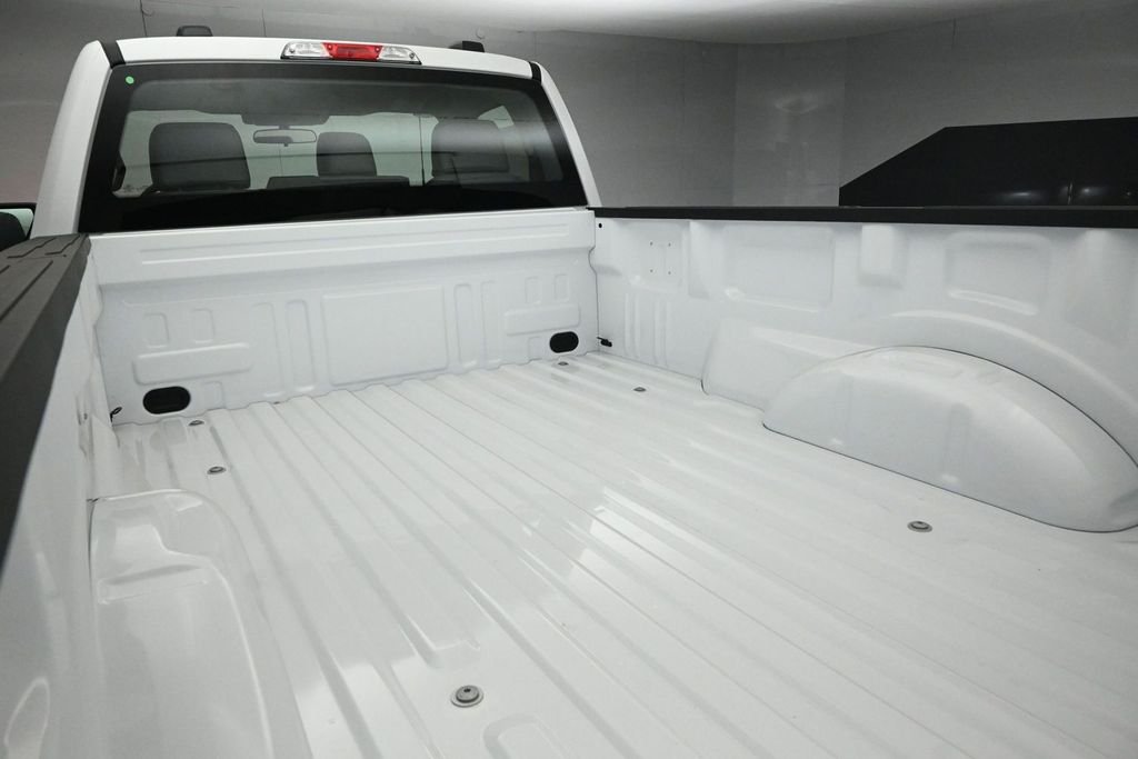 New 2026 Oxford White Ford XL image 15