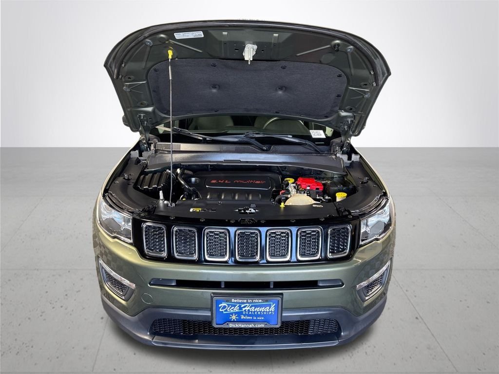 Used 2019 Olive Green Jeep Sport image 21