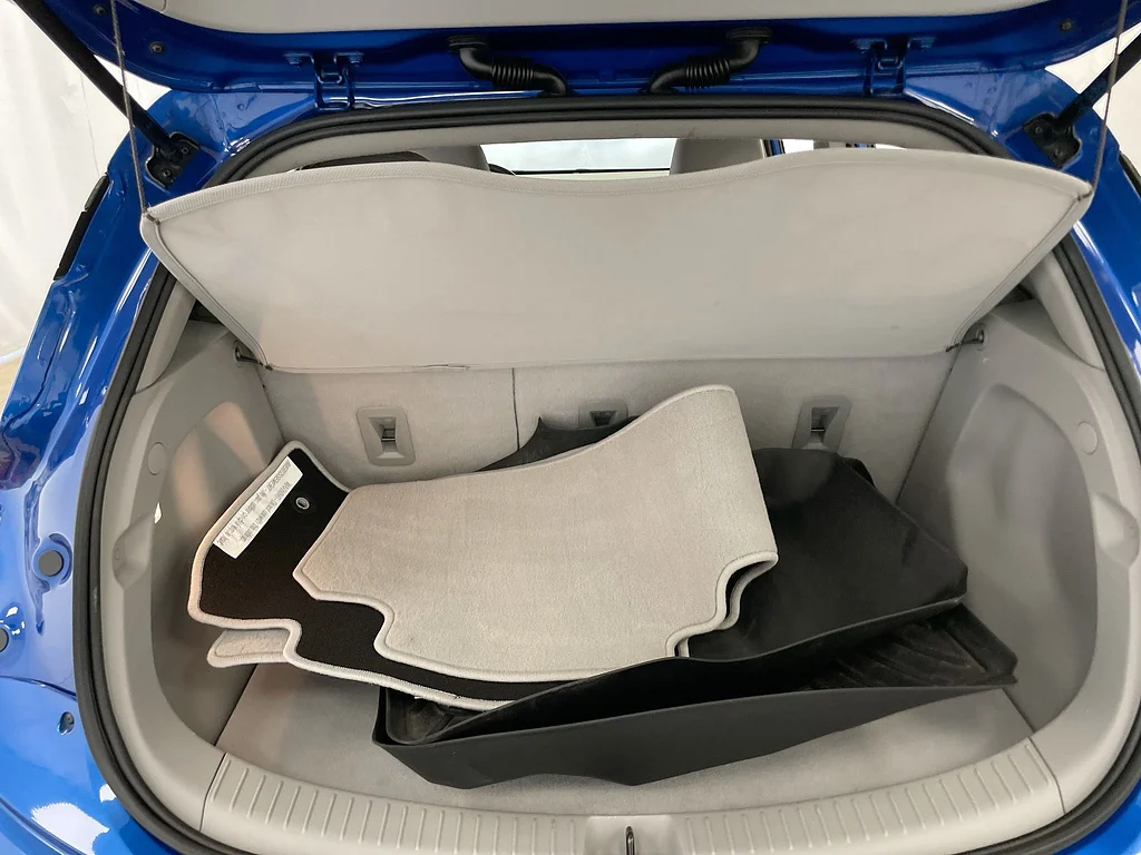 Used 2020 Kinetic Blue Metallic Chevrolet Premier image 24