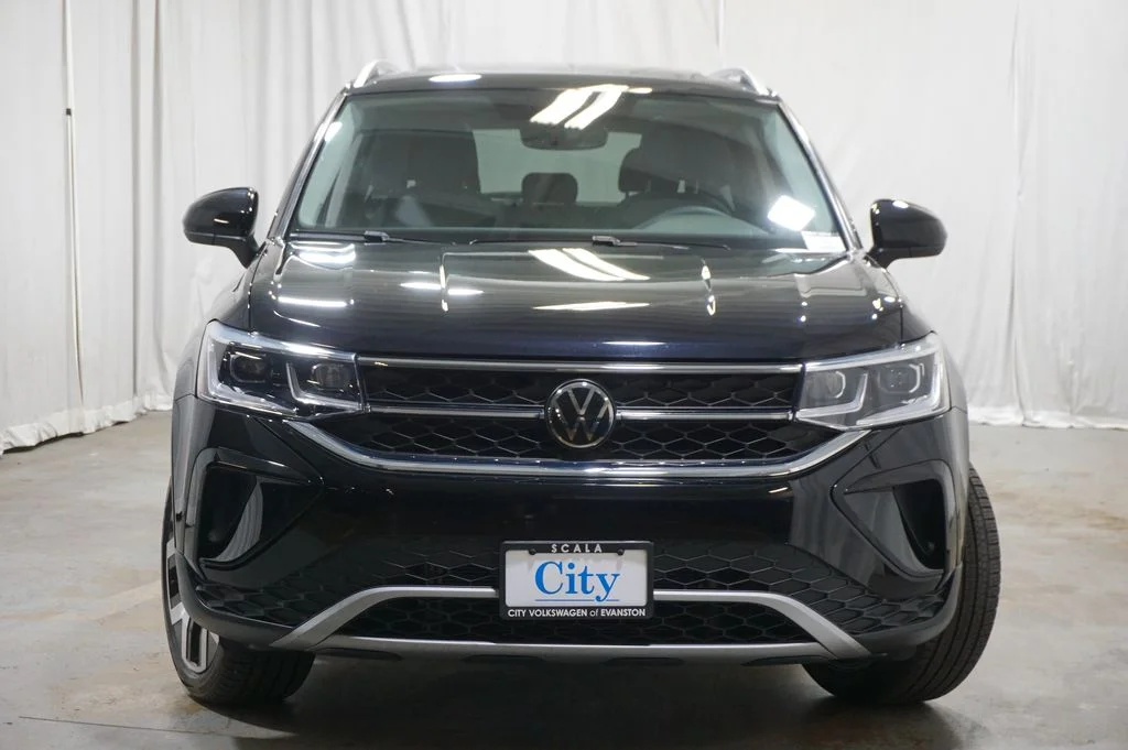 Certified Used 2023 Black Volkswagen 1.5T SEL image 9