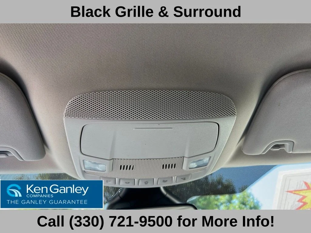 Used 2022 Black Ford SE image 39