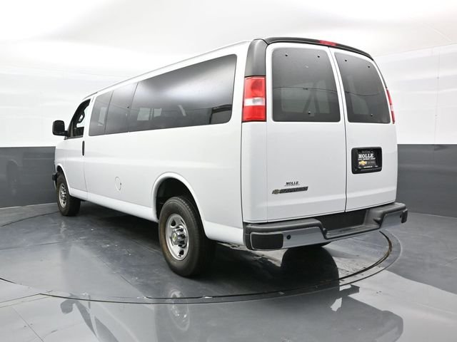 2024 Chevrolet Express Passenger LT - Photo 32