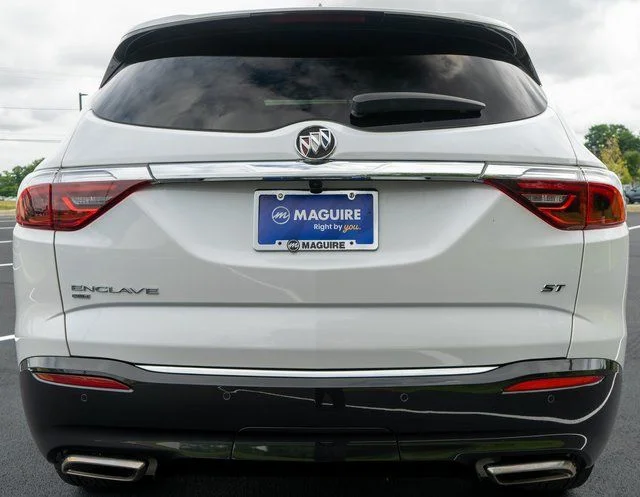 Used 2024 White Buick Essence image 7