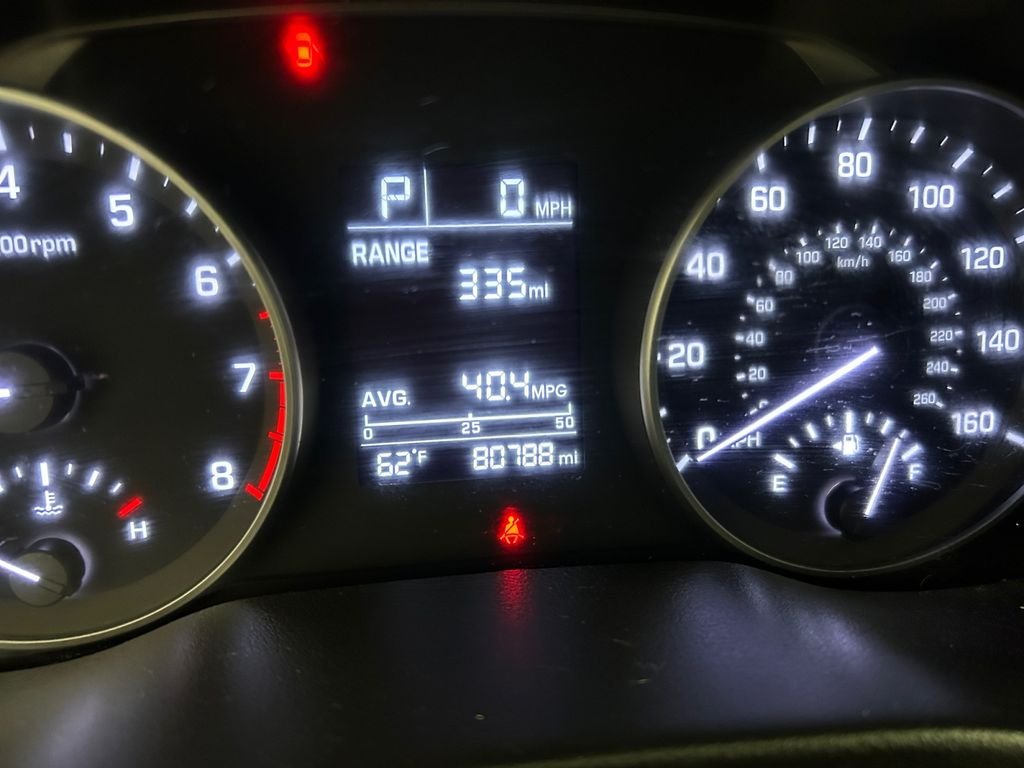 Used 2017 Silver Hyundai SE image 10
