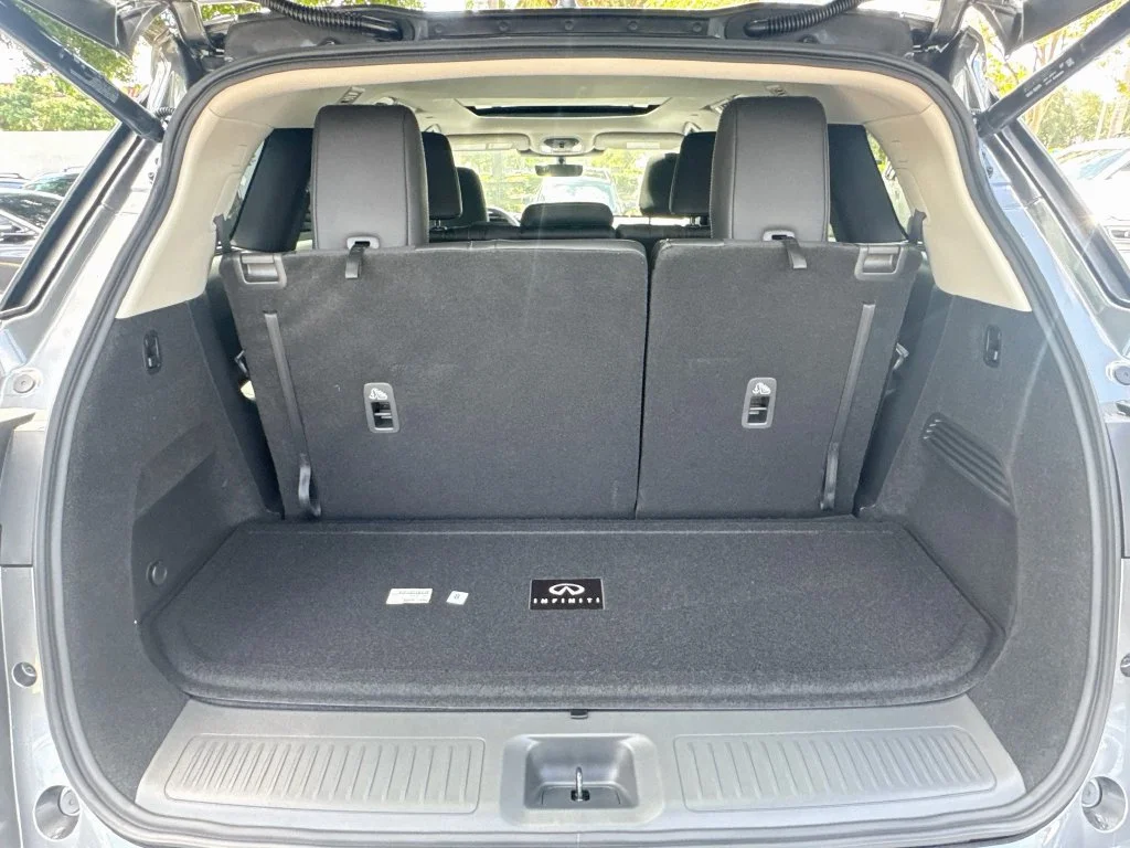 New 2027 GRAPHITE SHADOW INFINITI Luxe FWD image 28