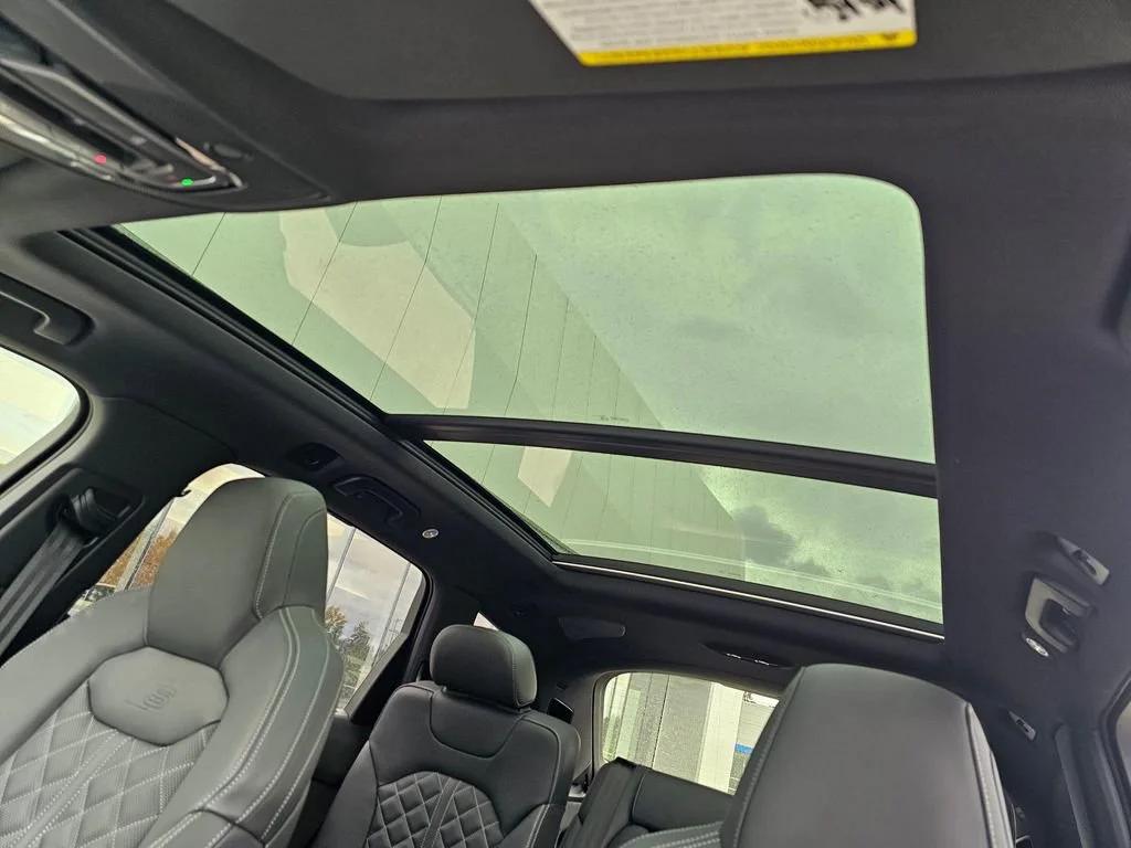 Used 2025  Audi Prestige image 22