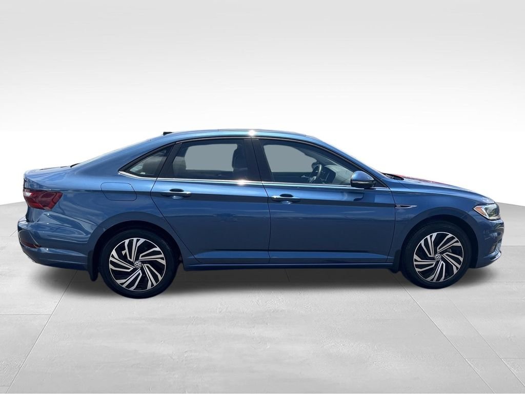 Used 2021 Blue Volkswagen SEL Premium image 6