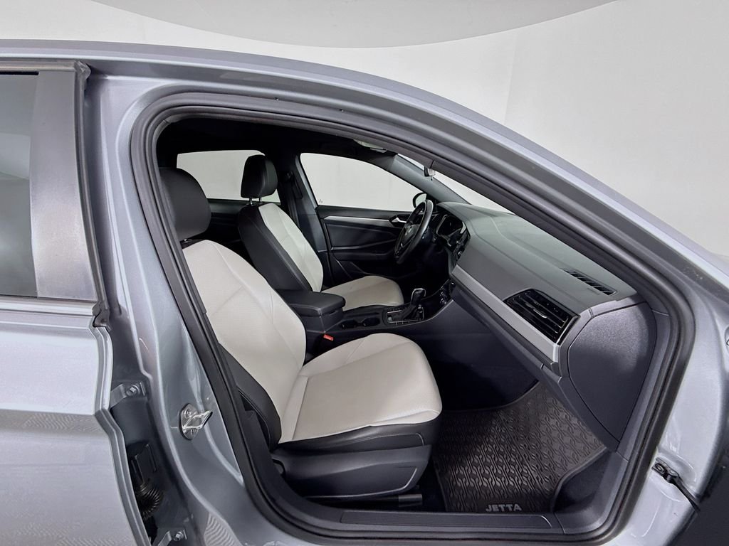 Used 2021 Silver Volkswagen R-Line image 29