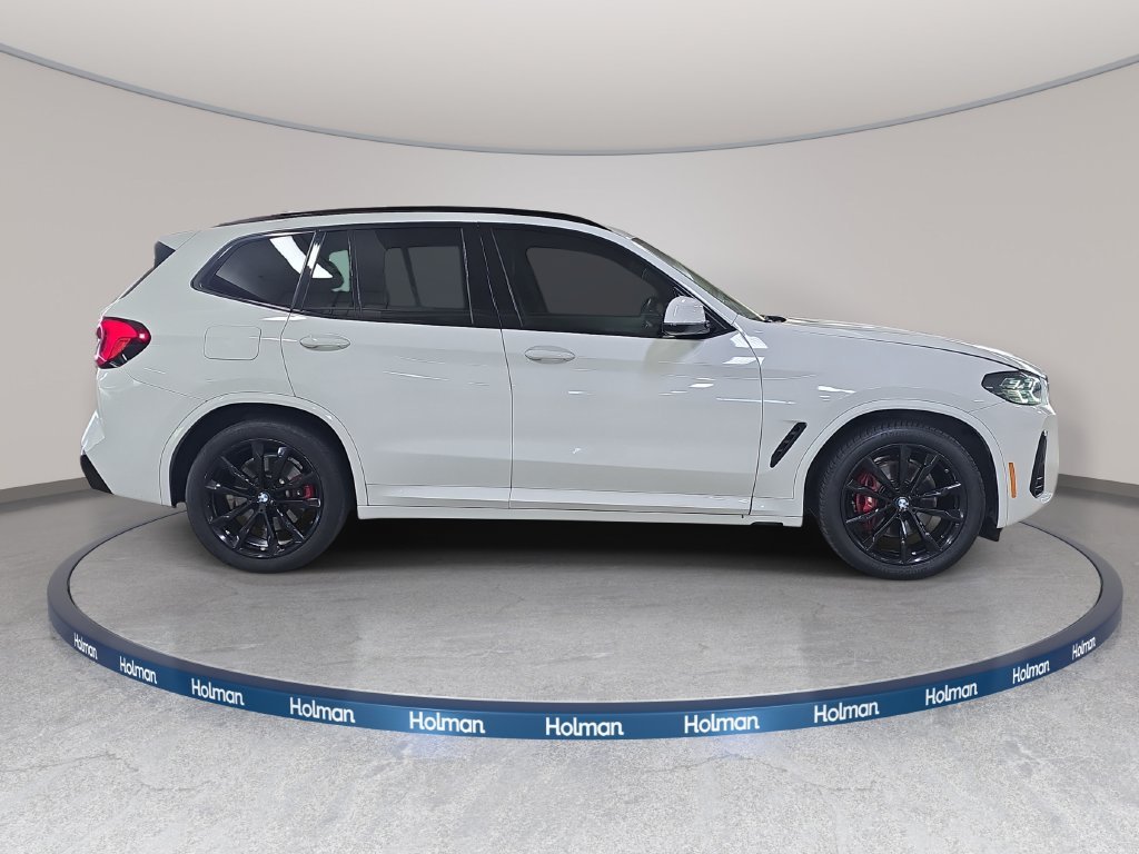 Used 2024 Alpine White BMW sDrive30i image 6