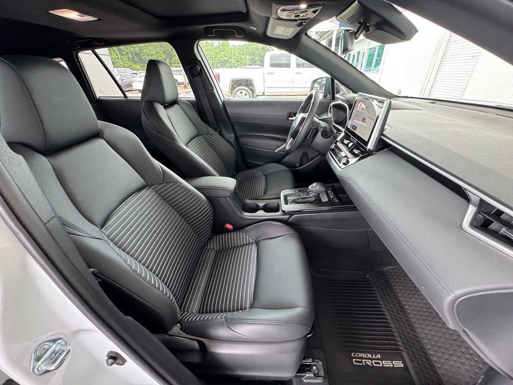 Used 2026  Toyota Hybrid XSE image 15