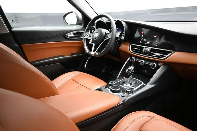 Used 2019 Gray Alfa Romeo Base image 20