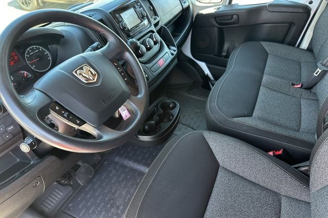 Used 2020 White Ram Base image 9