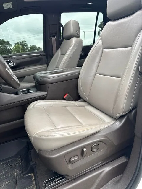 Used 2021 White Chevrolet Z71 image 14