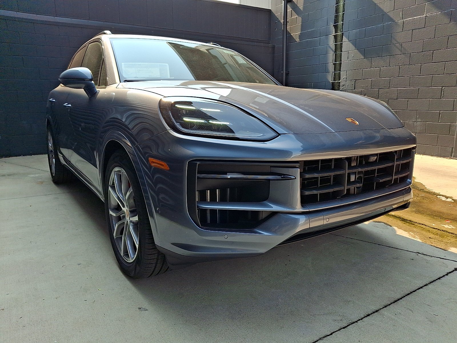 New 2026 Vanadium Grey Metallic Porsche S image 7