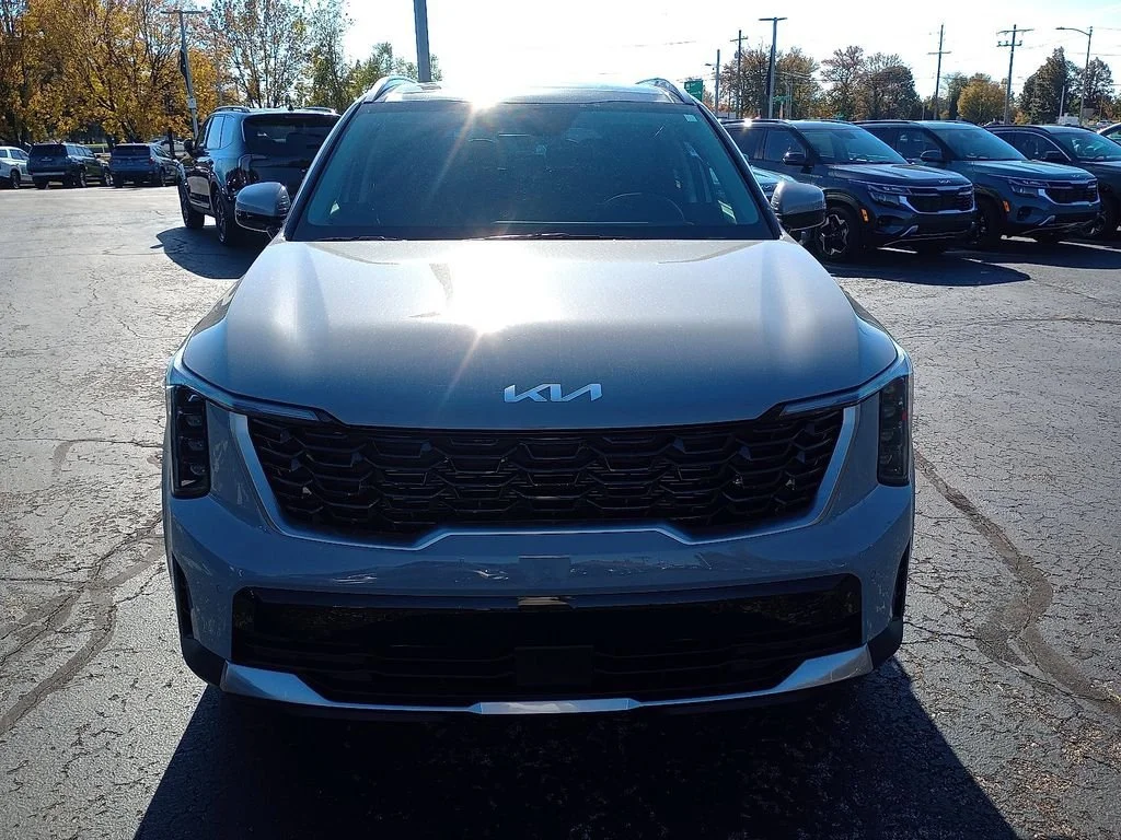 New 2026 Wolf Gray Kia S image 3