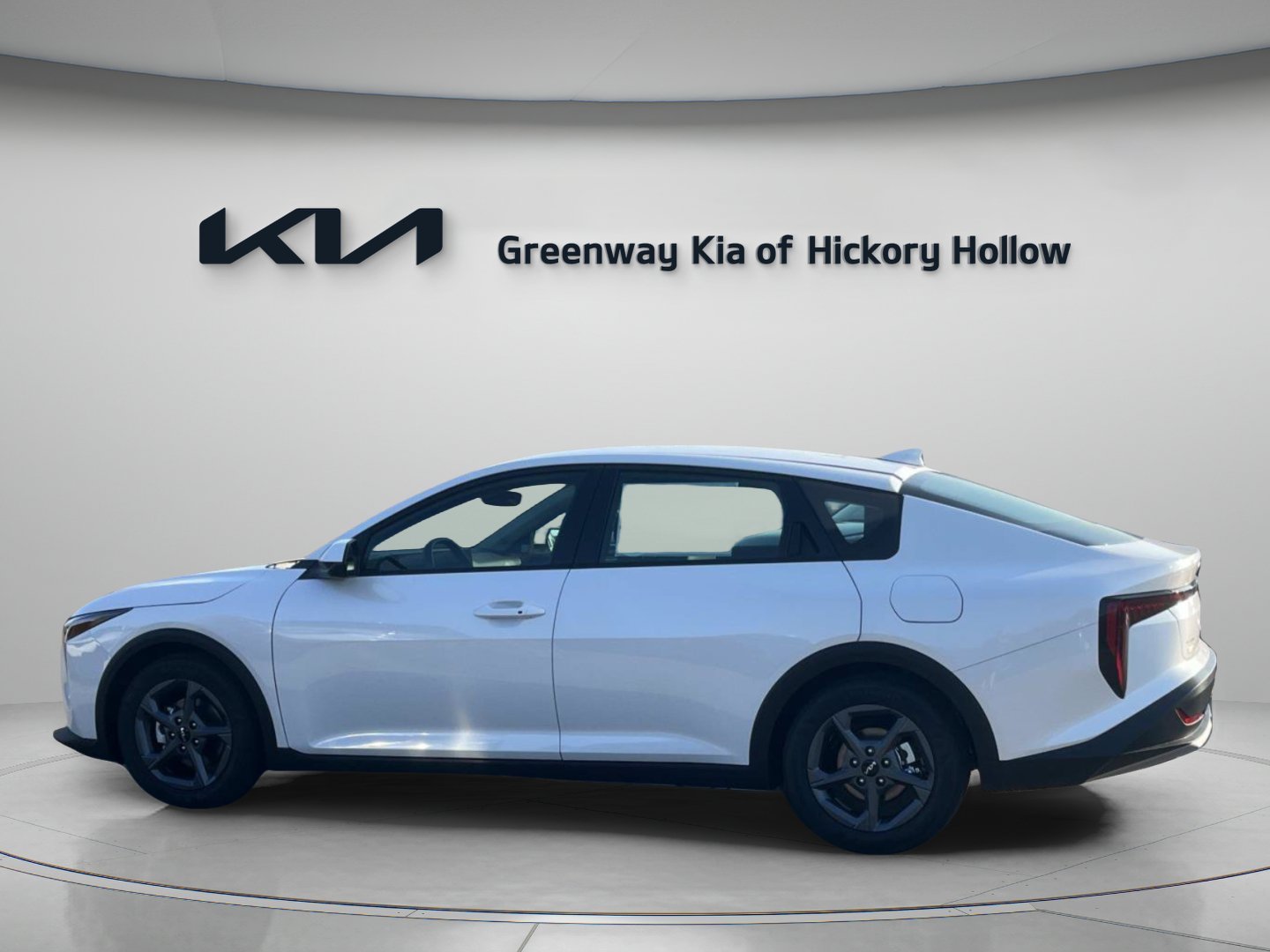 New 2026 Snow White Pearl Kia LXS image 4