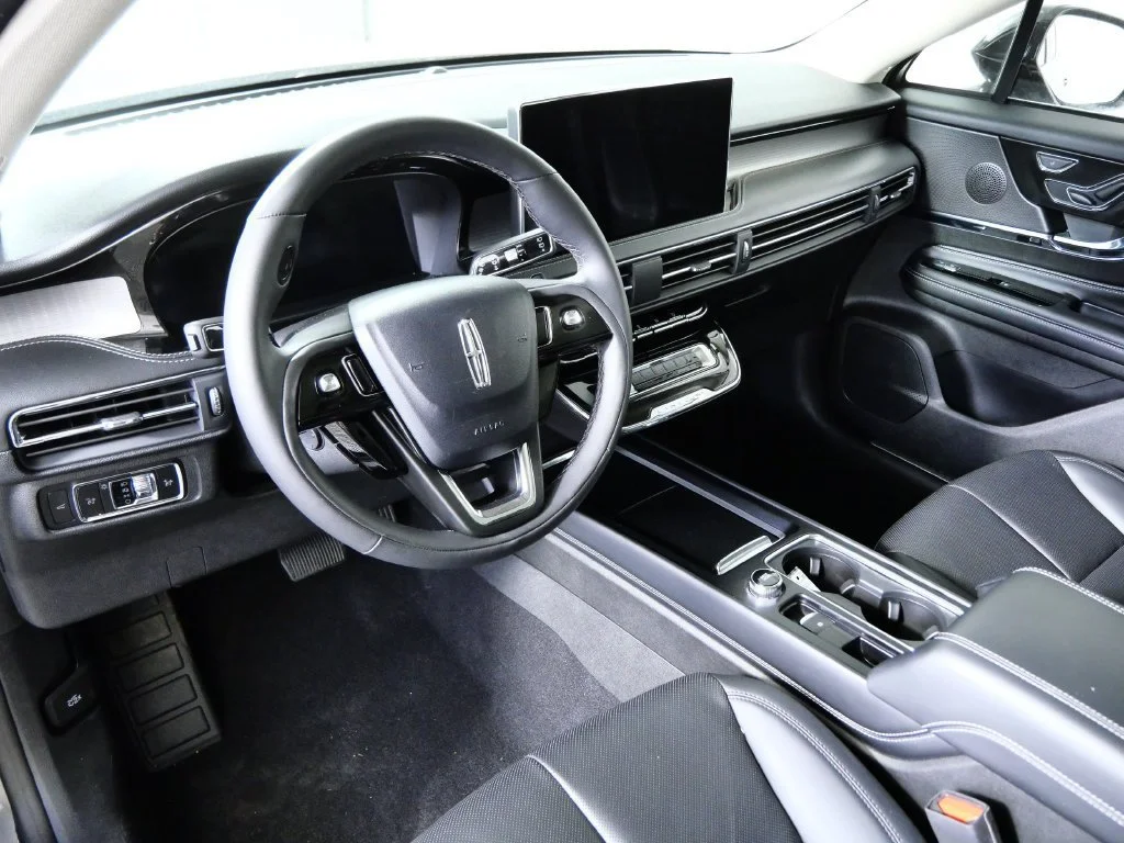 Certified Used 2023 Black Lincoln Standard image 3