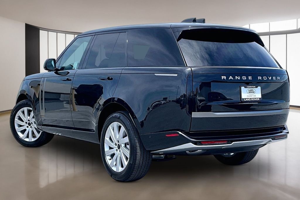 New 2026 SANTORINI BLACK Land Rover SE image 3