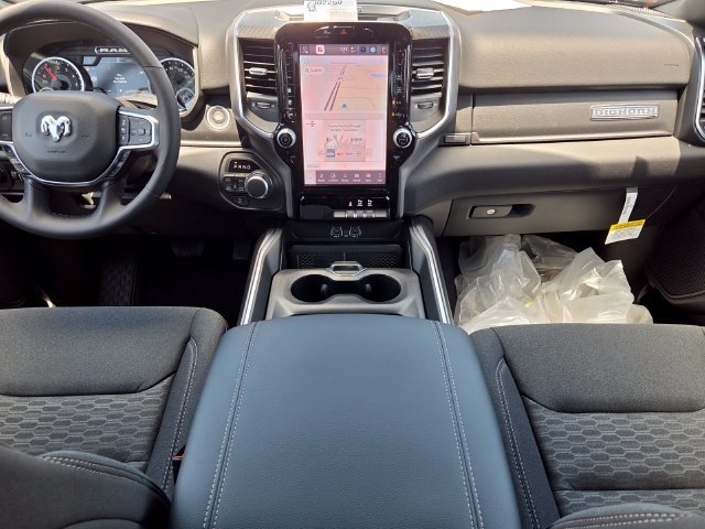 New 2026 Diamond Black Crystal Pearl-Coat Exterior Paint RAM Big Horn image 7