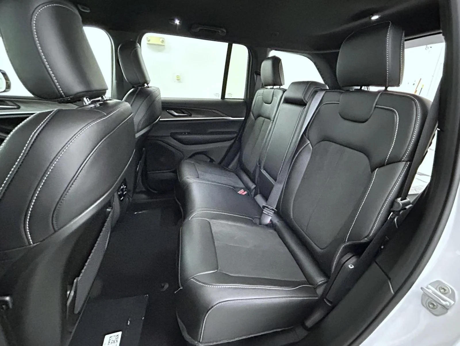 New 2026 White Jeep Altitude image 19