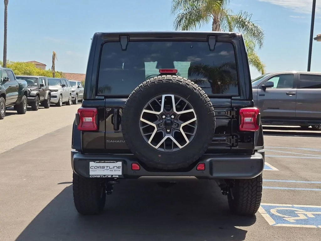 New 2026 Black Clear-Coat Exterior Paint Jeep Sahara image 6