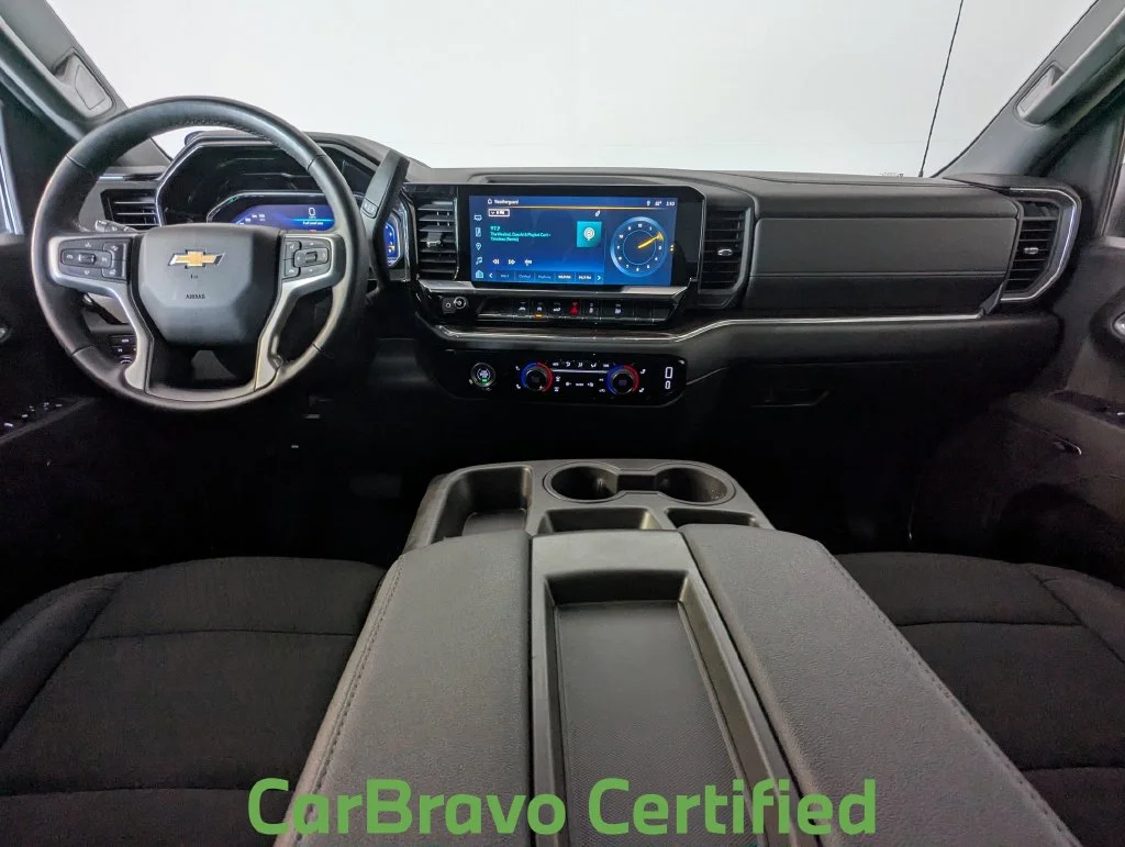 Used 2023 White Chevrolet LT image 16