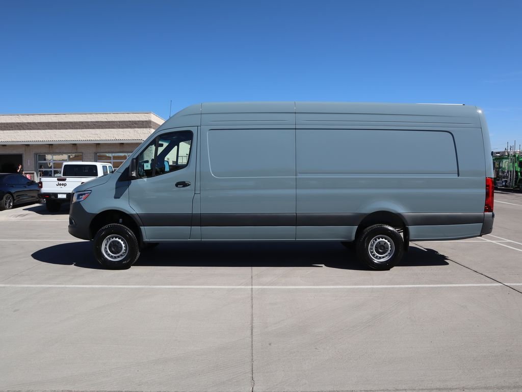 New 2026  Mercedes-Benz Cargo 170 WB image 8