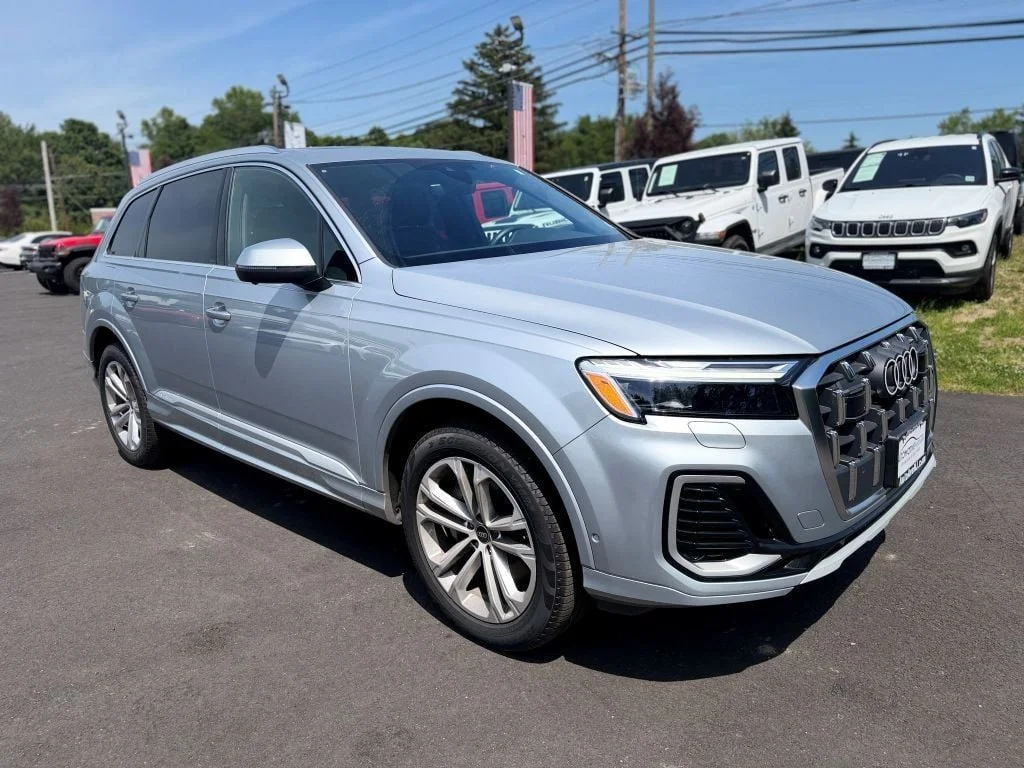 2025 Audi Q7 Premium Plus - Photo 2