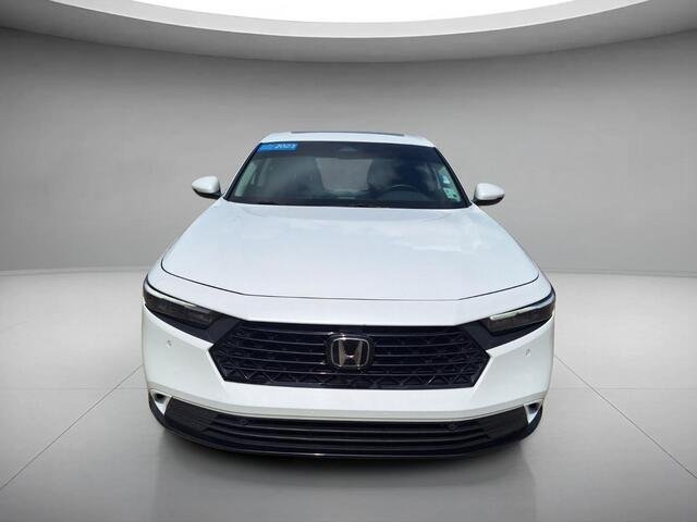Used 2023 Platinum White Pearl Honda EX-L image 8