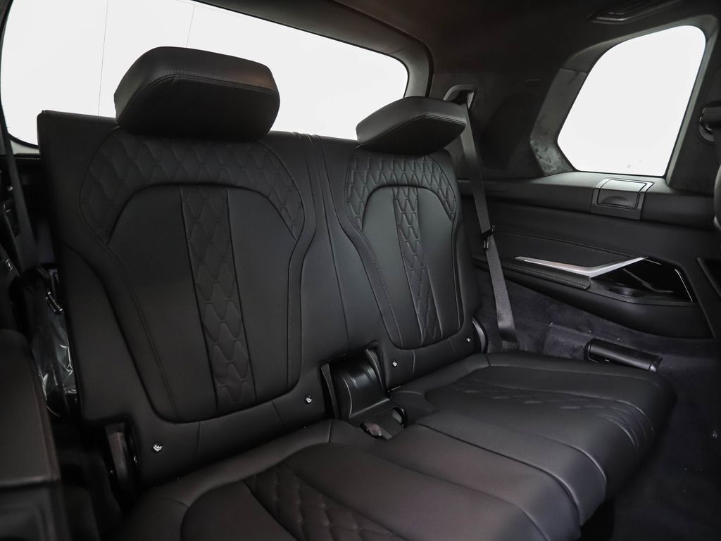 New 2027 Black Sapphire Metallic BMW xDrive40i image 33