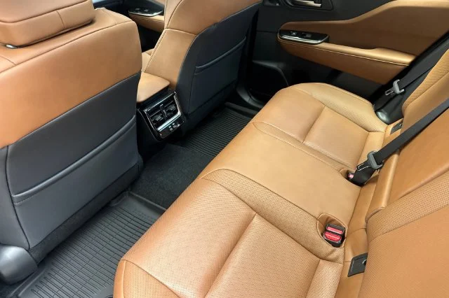 2026 Toyota Crown Signia Limited - Photo 13