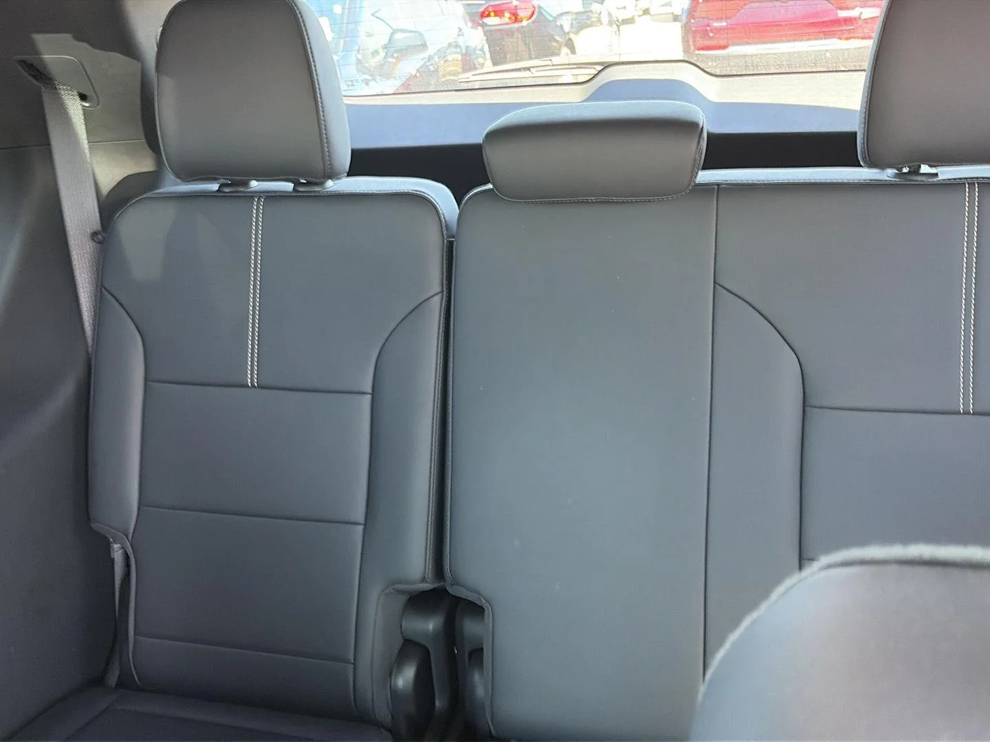 Used 2024 Summit White GMC AWD Elevation image 7