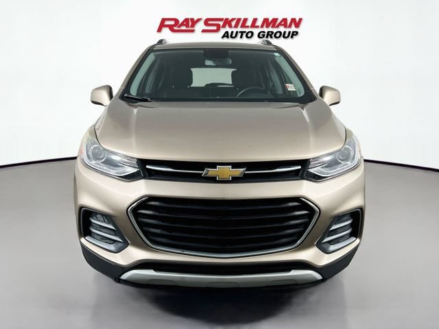 Used 2018 SANDY RIDGE METALLIC Chevrolet LT image 2