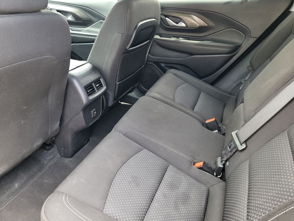 Used 2024 Sterling Metallic GMC SLE image 21