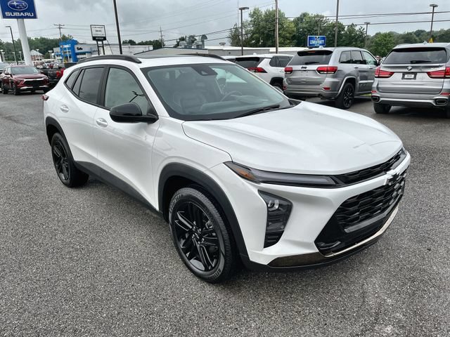 Certified Used 2025 Summit White Chevrolet ACTIV image 10