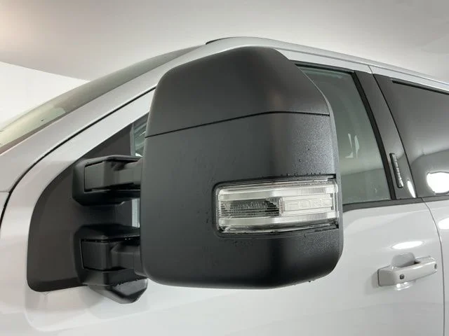 New 2026 Oxford White Ford XLT image 13