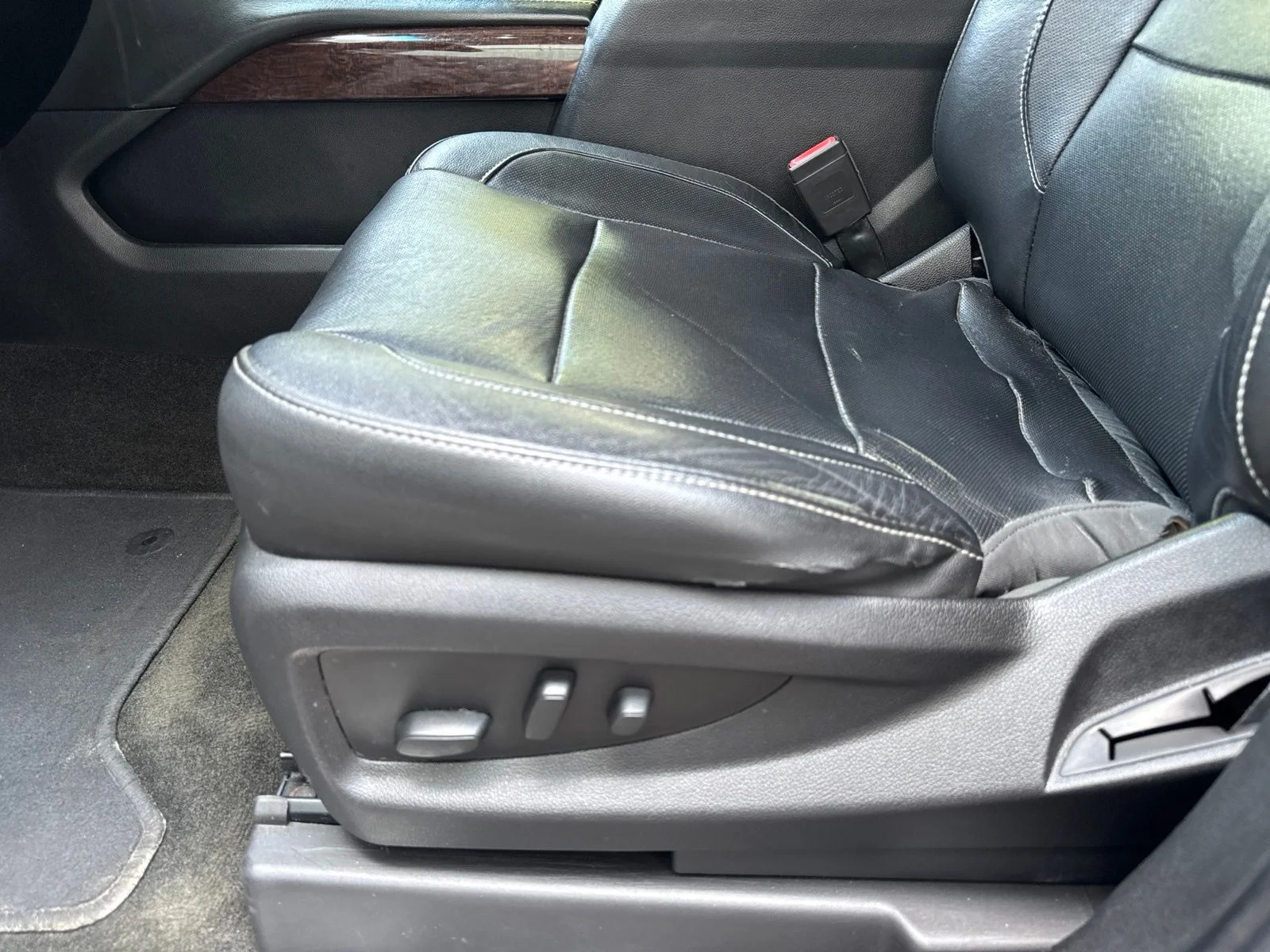 Used 2018 Silver GMC SLT image 43