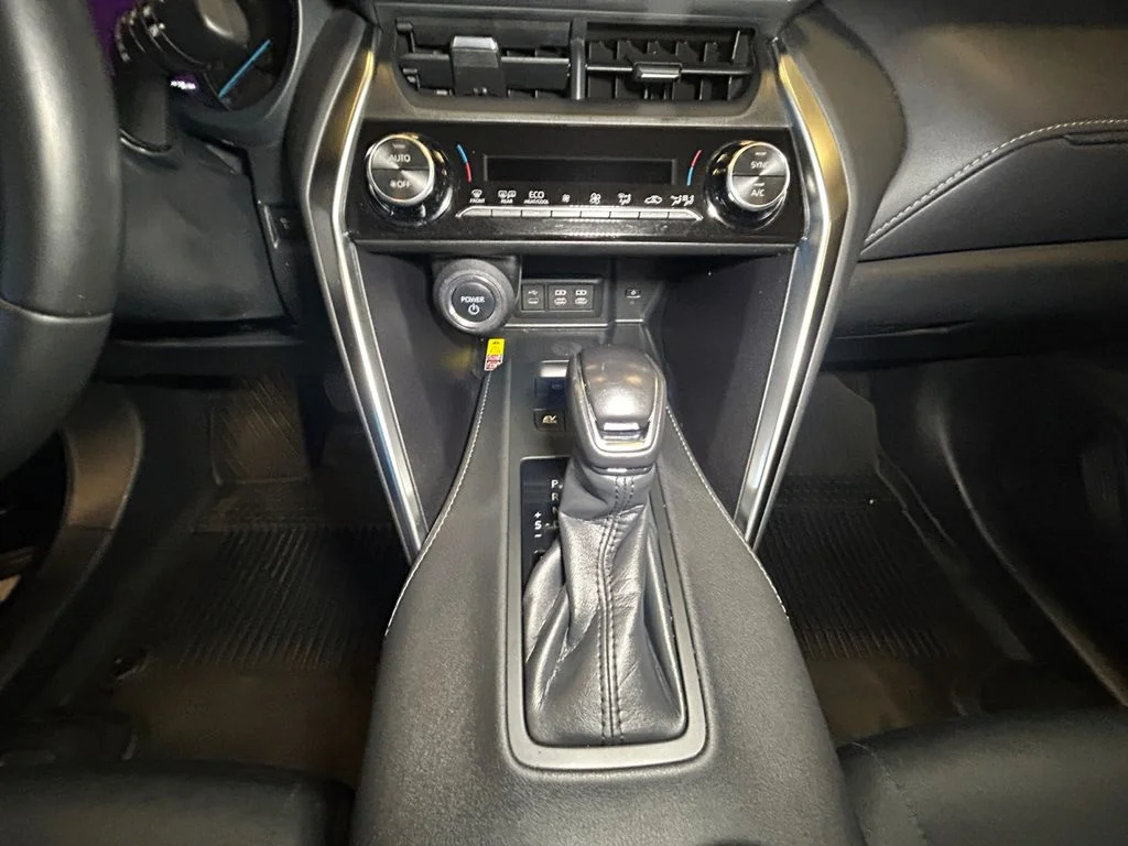 Used 2024 Blueprint Toyota LE image 11