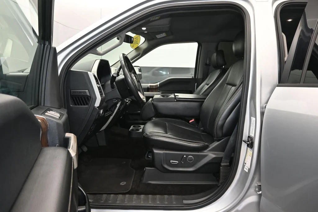 Used 2018 Ingot Silver Ford Lariat image 12