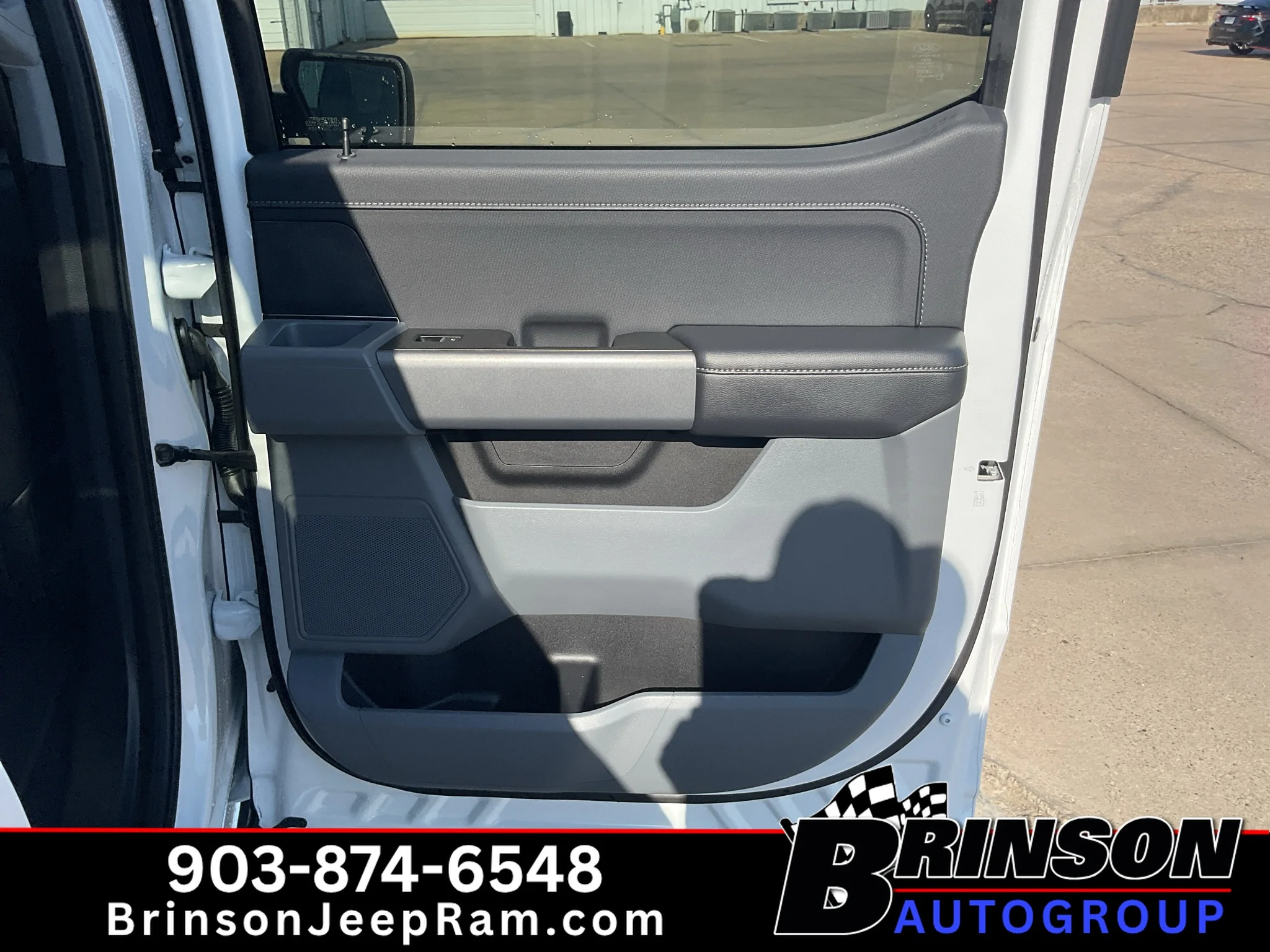 Used 2024 Oxford White Ford XLT image 16