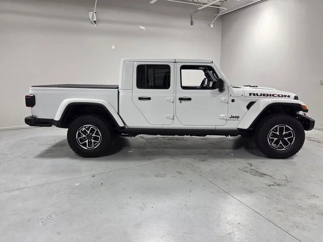 Used 2025 White Jeep Rubicon image 12