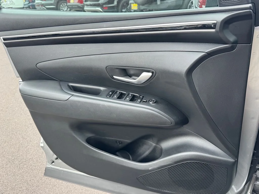 Used 2024 Silver Hyundai SEL image 21