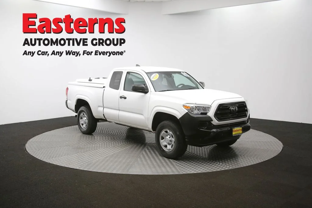 Used 2019 White Toyota SR image 47