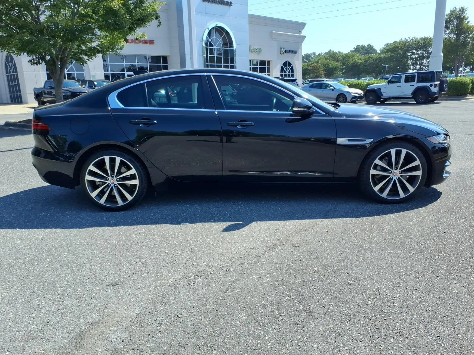Used 2020 Firenze Red Metallic Jaguar S image 10
