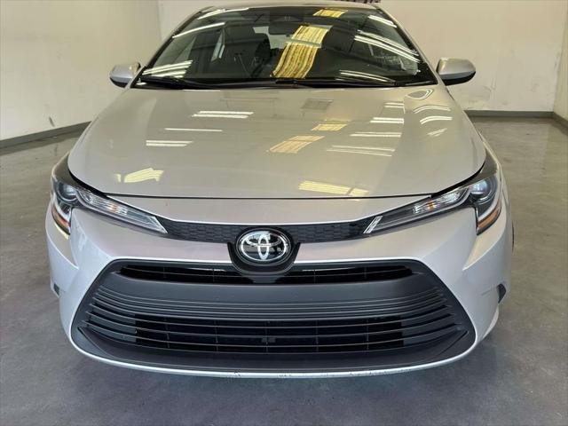 Certified Used 2025 CLASSIC SILVER METALLIC Toyota  image 8