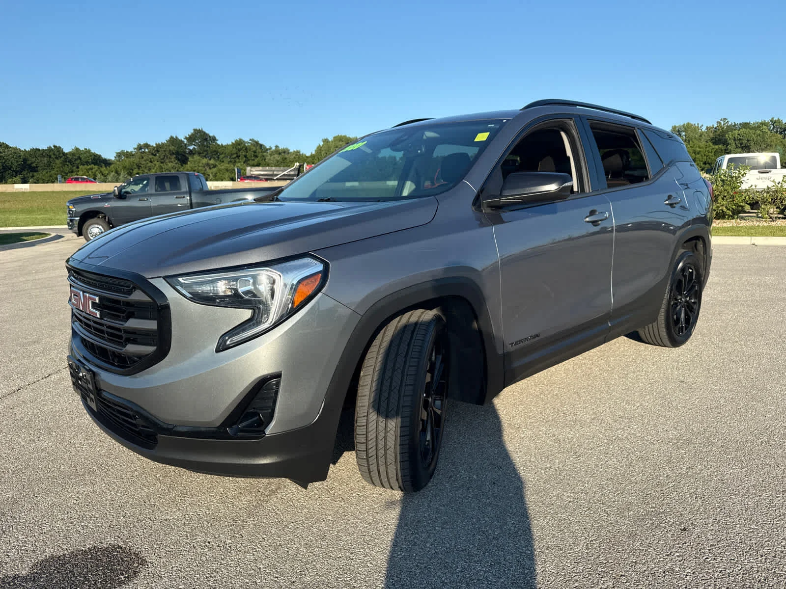 Used 2020 Satin Steel Metallic GMC SLT image 4