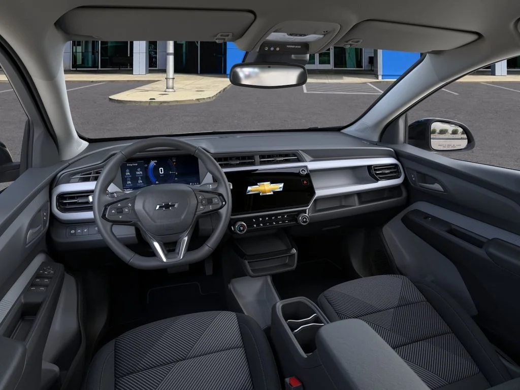New 2027 Summit White Chevrolet LT image 15