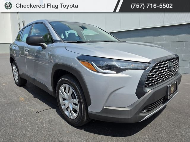Used 2024 Sonic Silver Toyota L image 7