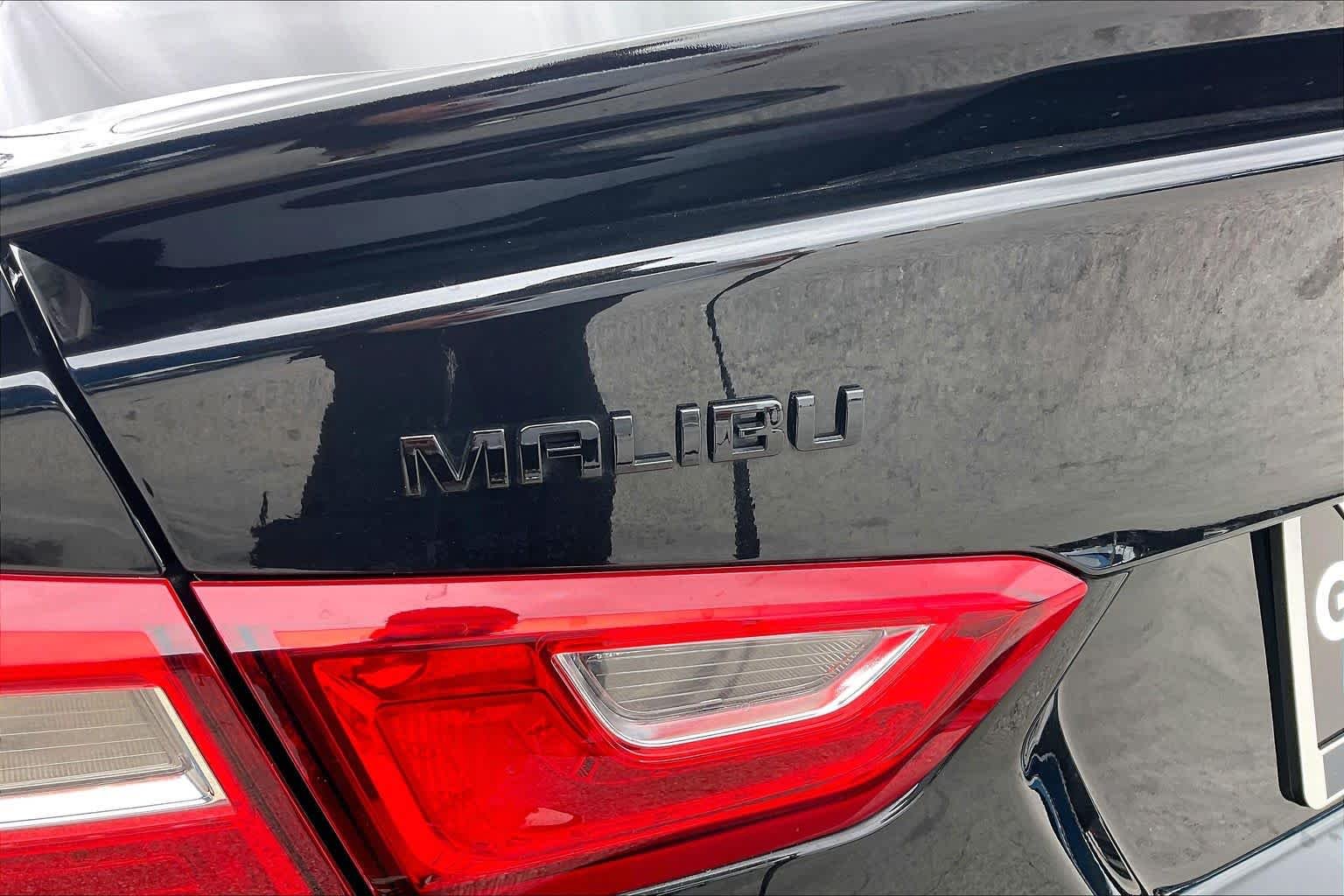 Used 2025 Mosaic Black Metallic Chevrolet RS image 32