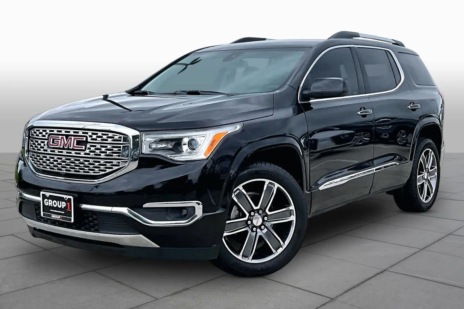 2019 GMC Acadia Denali FWD's photo